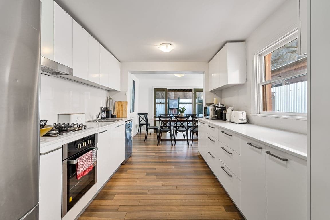 Furnished 4 Bedroom House in Millers Point