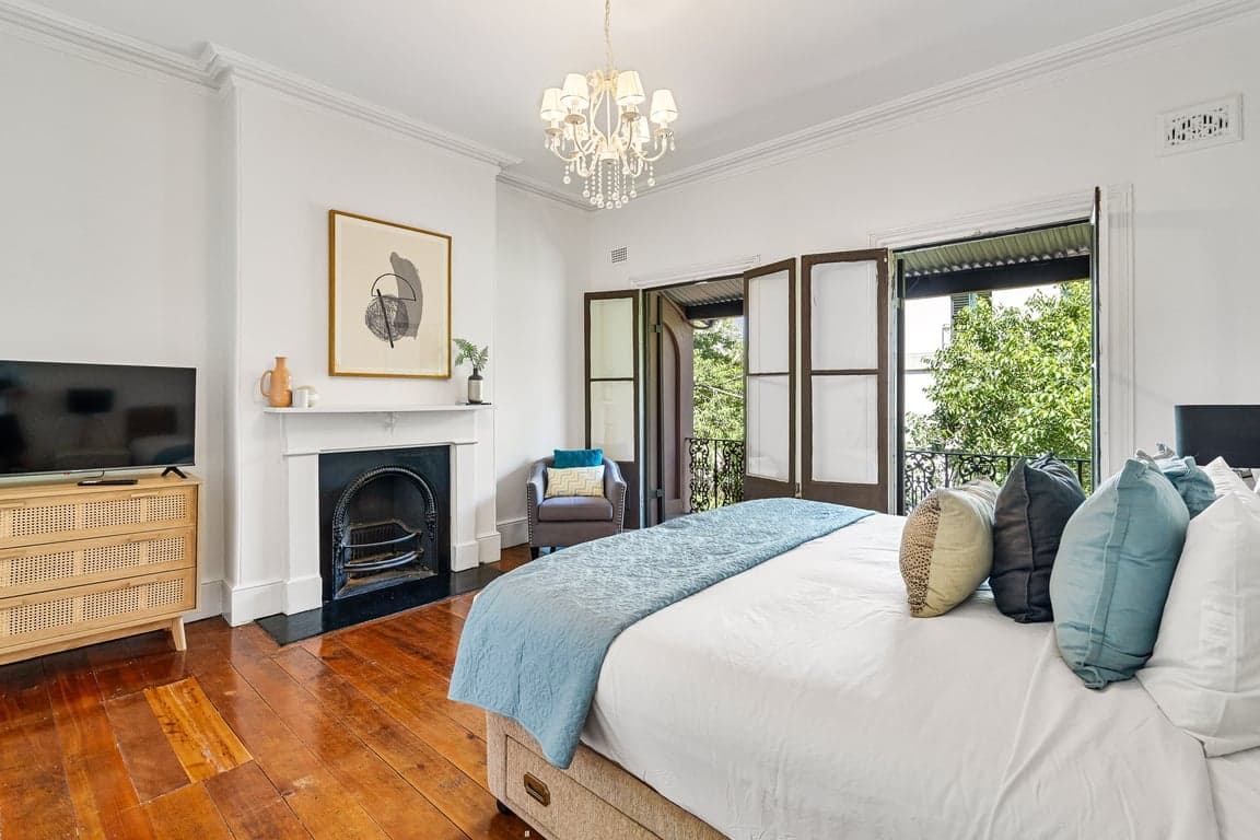 Furnished 4 Bedroom House in Millers Point