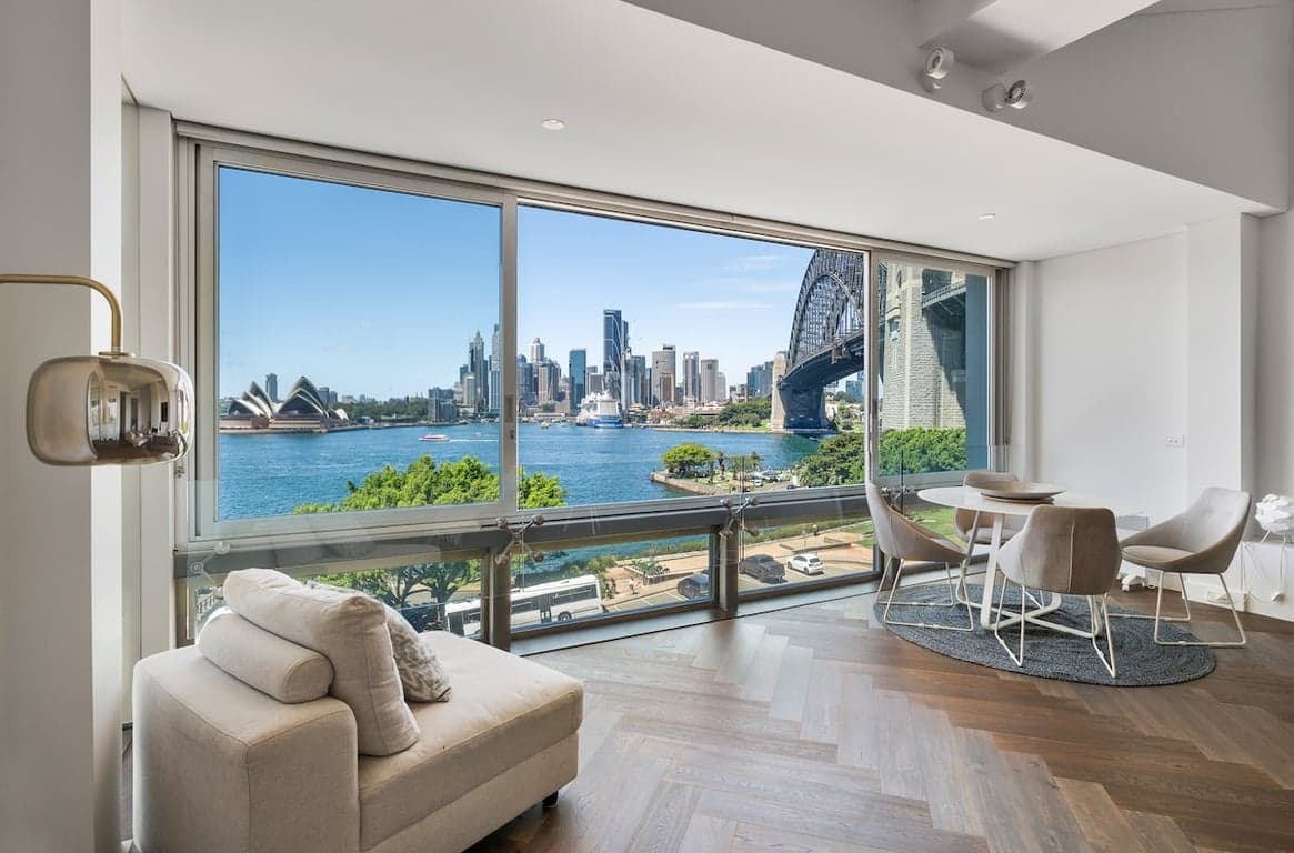 Furnished 1 Bedroom House in Kirribilli