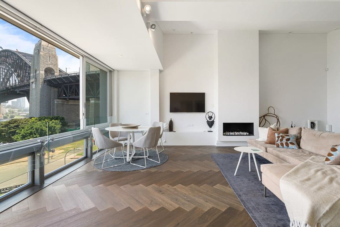 Furnished 1 Bedroom House in Kirribilli
