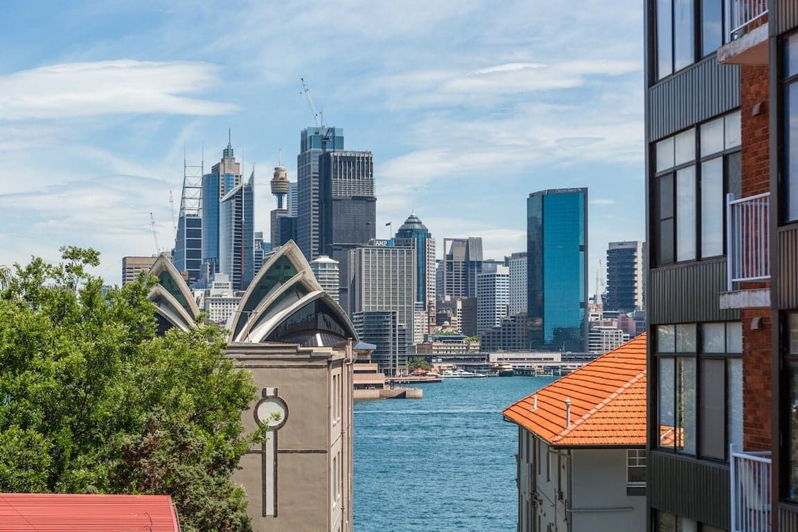 Furnished 2 Bedroom House in Kirribilli