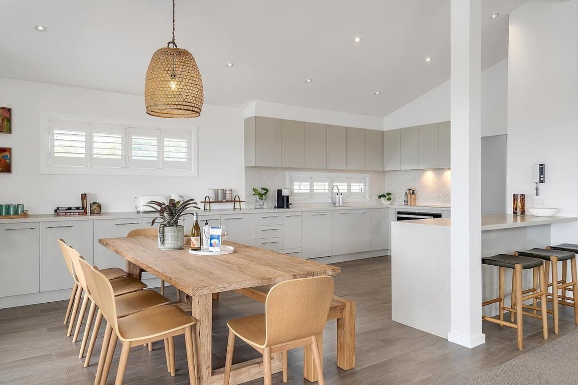 Furnished 5 Bedroom House in Coledale
