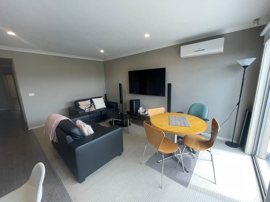 Furnished 3 Bedroom House in Point Cook