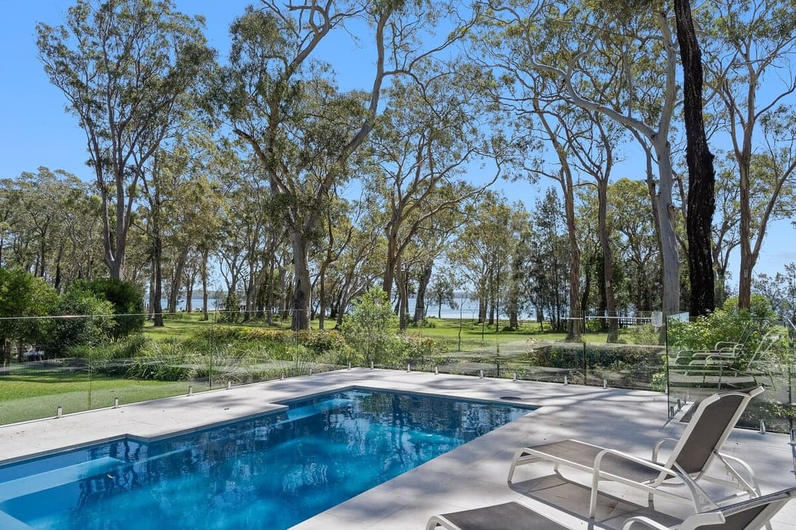 Furnished 4 Bedroom House in Murrays Beach