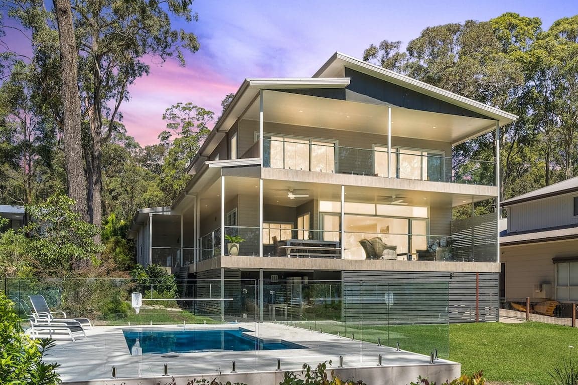 Furnished 4 Bedroom House in Murrays Beach