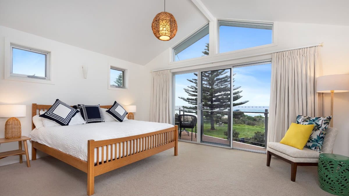 Furnished 6 Bedroom House in Kiama Downs