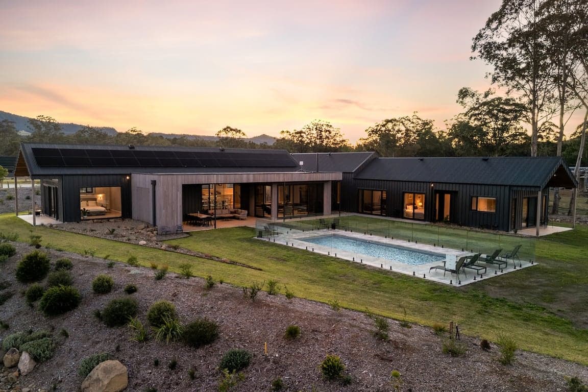 Furnished 4 Bedroom House in Kangaroo Valley