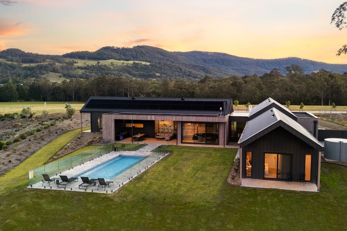 Furnished 4 Bedroom House in Kangaroo Valley