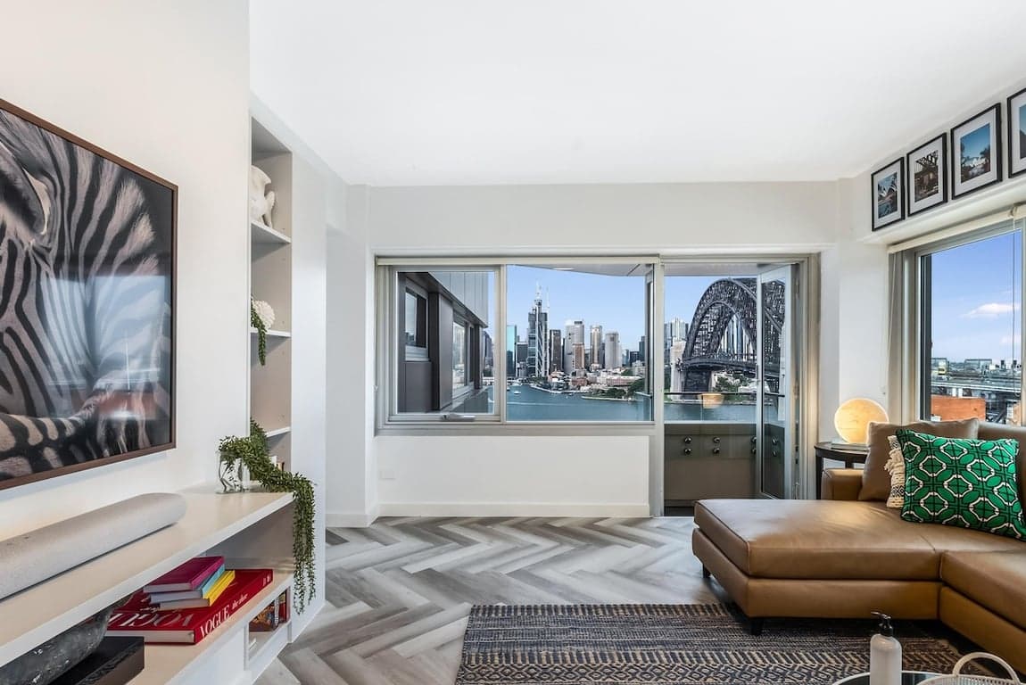 Furnished 2 Bedroom House in Kirribilli