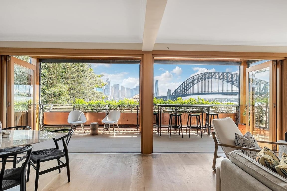 Furnished 3 Bedroom House in Kirribilli