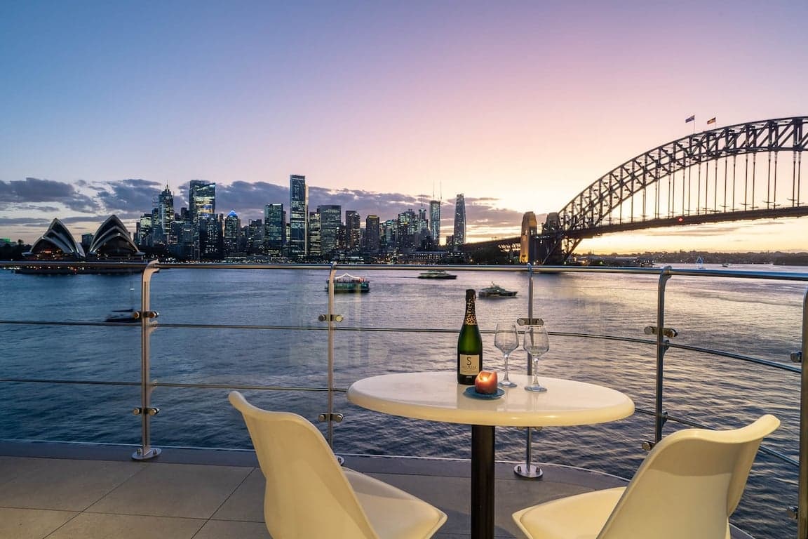 Furnished 2 Bedroom House in Kirribilli