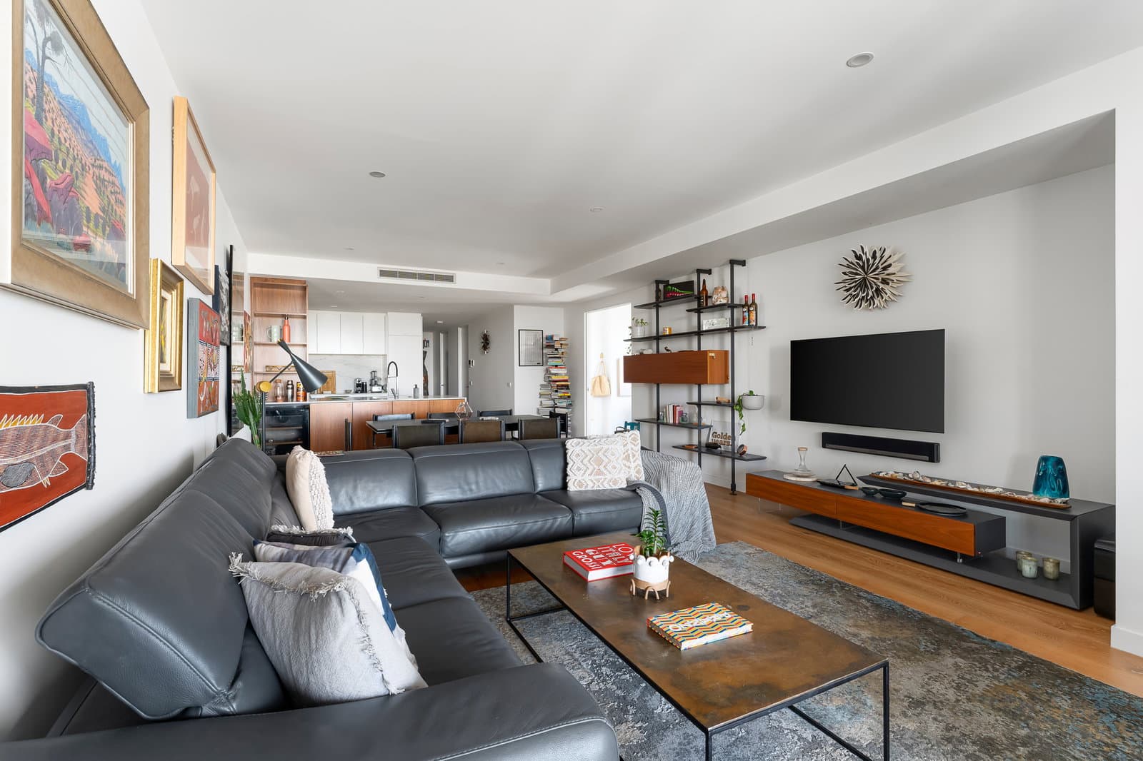 Furnished 2 Bedroom House in St Kilda