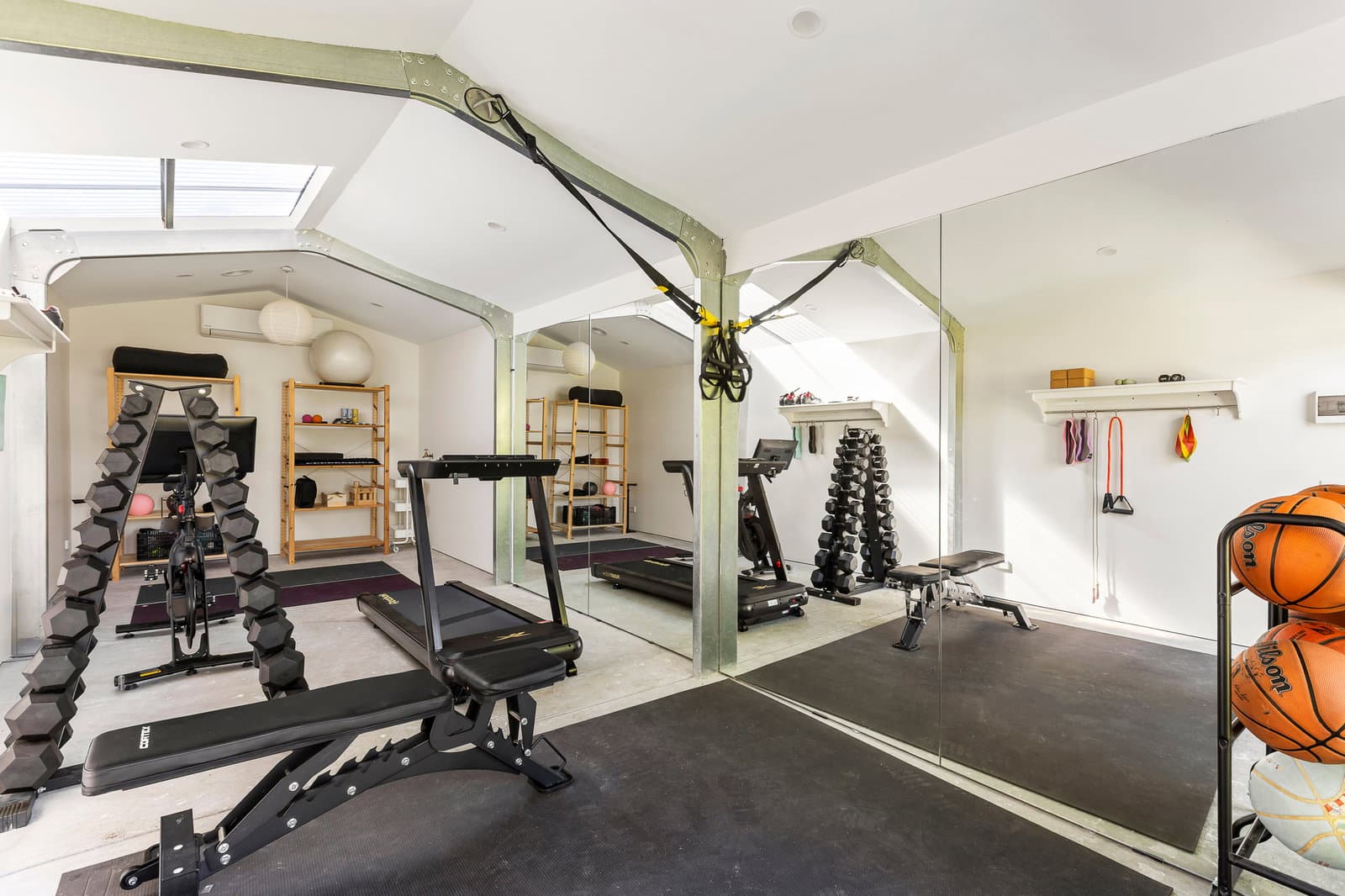 Furnished 4 Bedroom House in Hawthorn