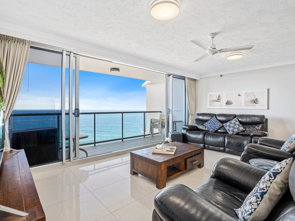 Furnished 2 Bedroom House in Surfers Paradise