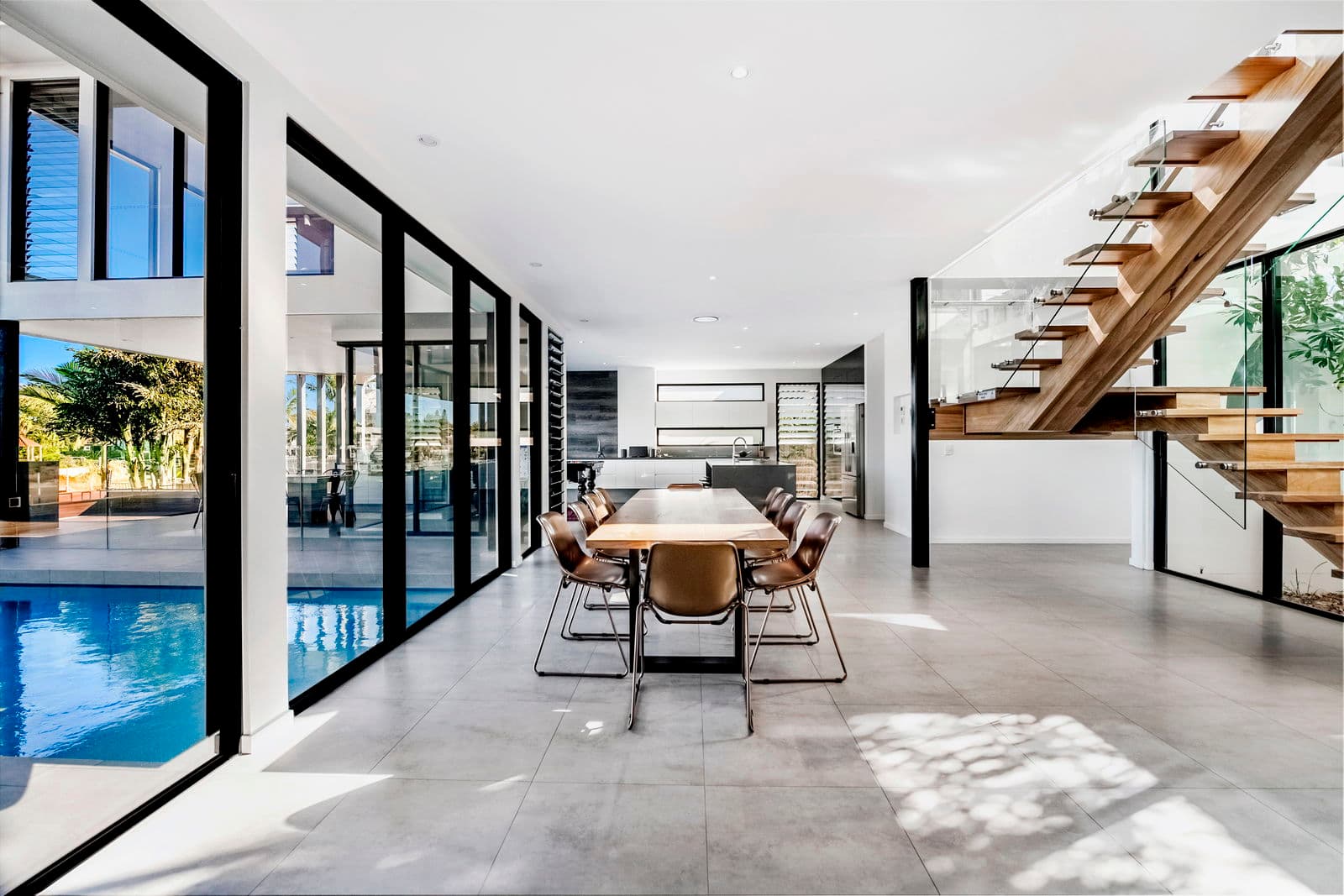 Furnished 5 Bedroom House in Broadbeach Waters