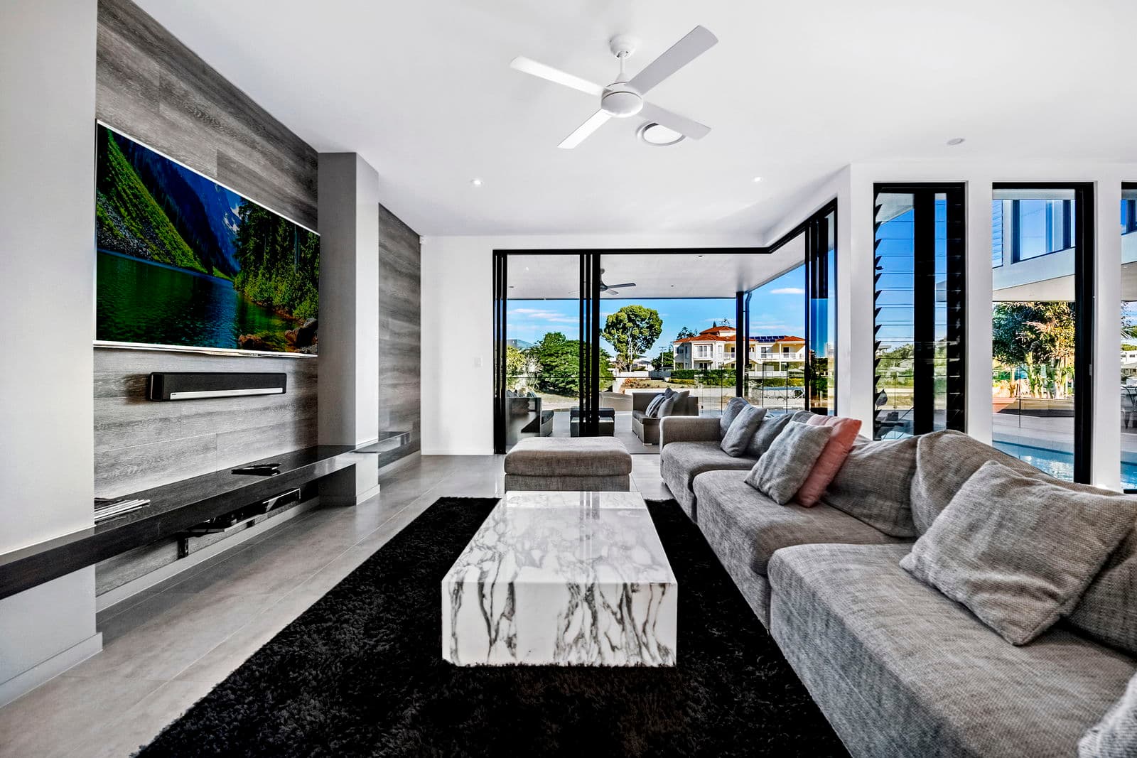 Furnished 5 Bedroom House in Broadbeach Waters