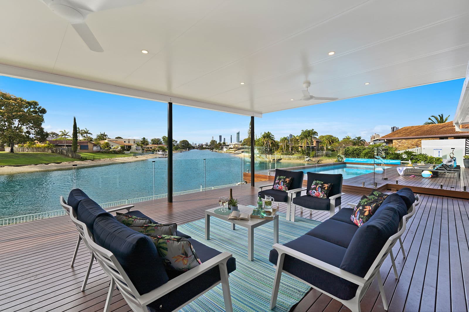 Furnished 5 Bedroom House in Broadbeach Waters