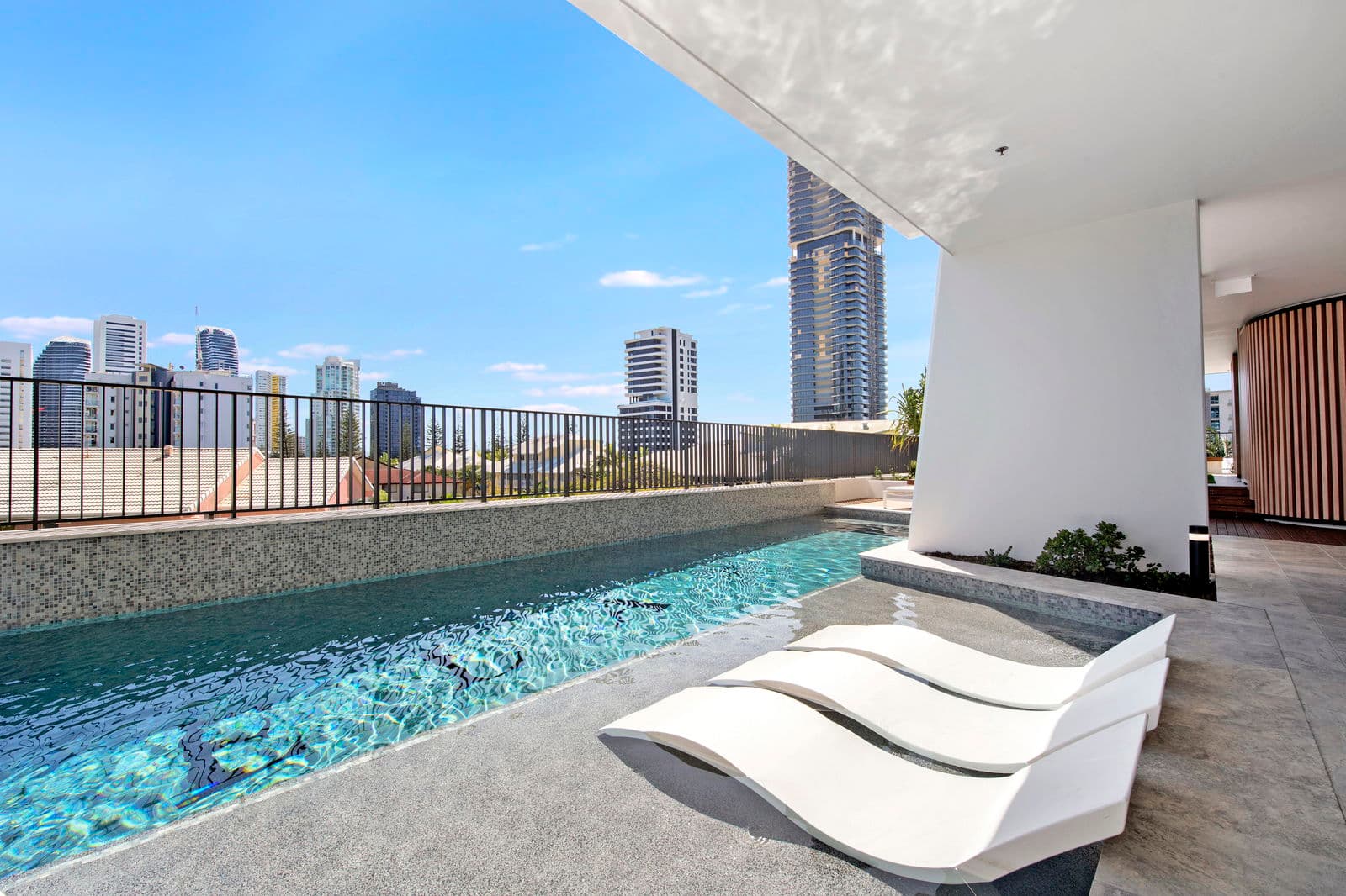 Furnished 3 Bedroom Apartment in Mermaid Beach