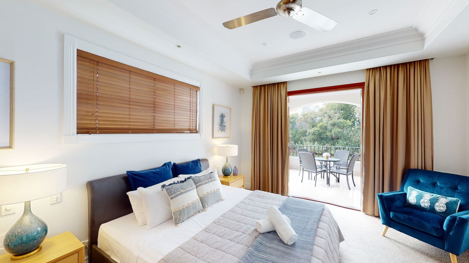 Furnished 6 Bedroom House in Broadbeach Waters