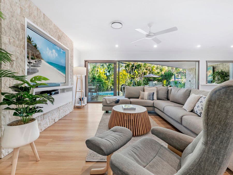 Furnished 4 Bedroom House in Mermaid Waters