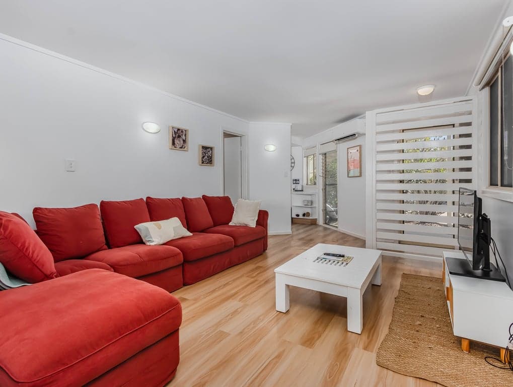 Furnished 2 Bedroom House in Hastings Point