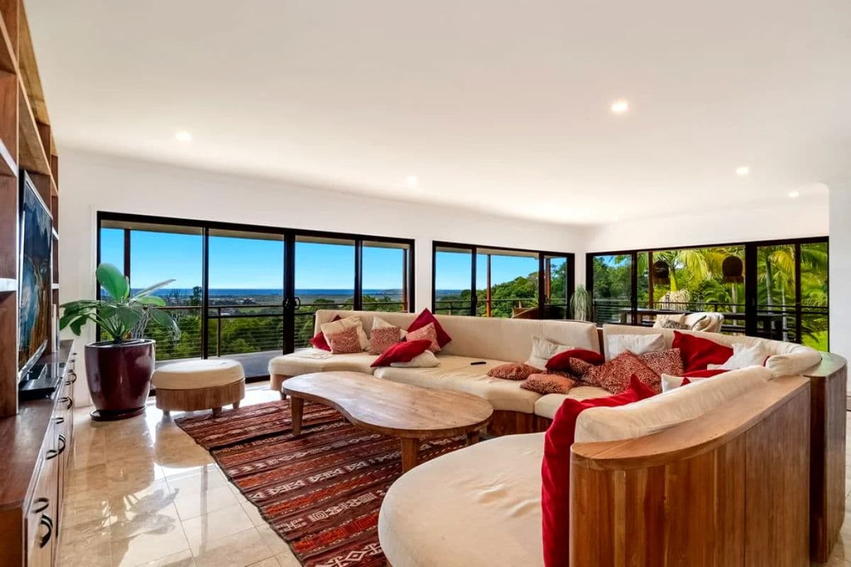Furnished 9 Bedroom Villa in McLeods Shoot