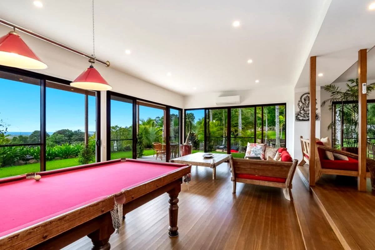 Furnished 9 Bedroom Villa in McLeods Shoot