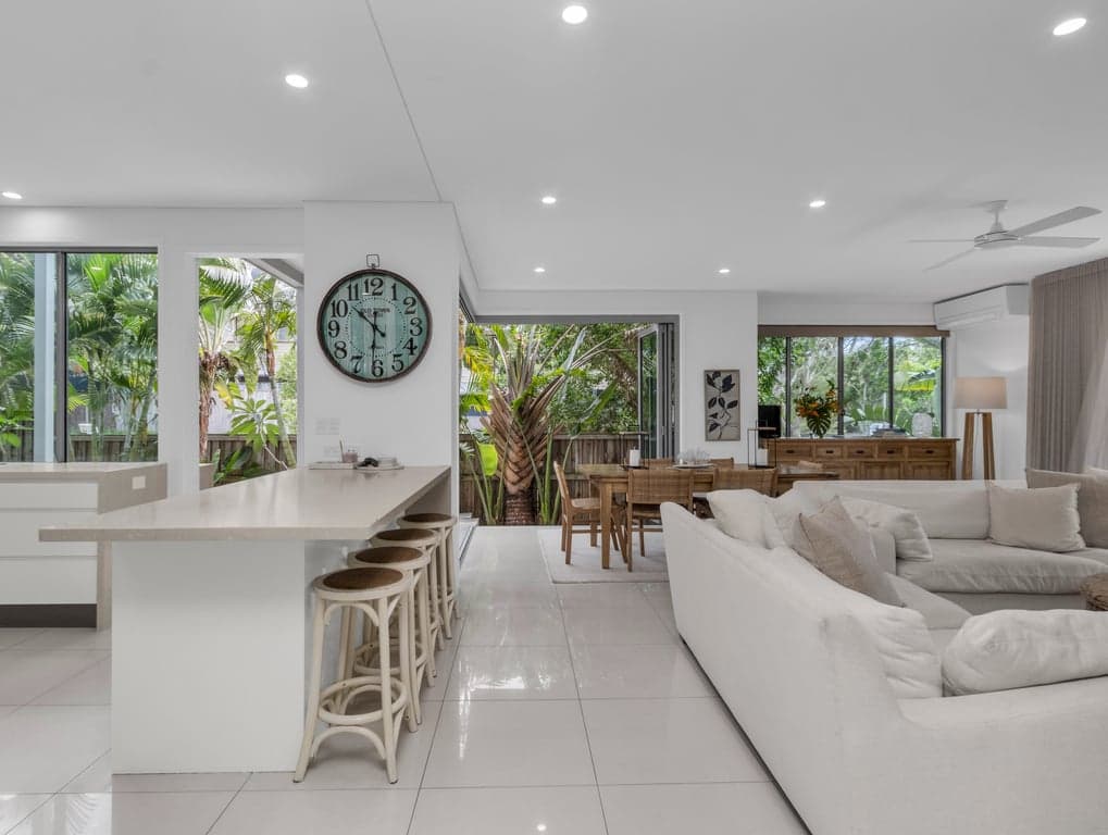 Furnished 4 Bedroom House in Casuarina