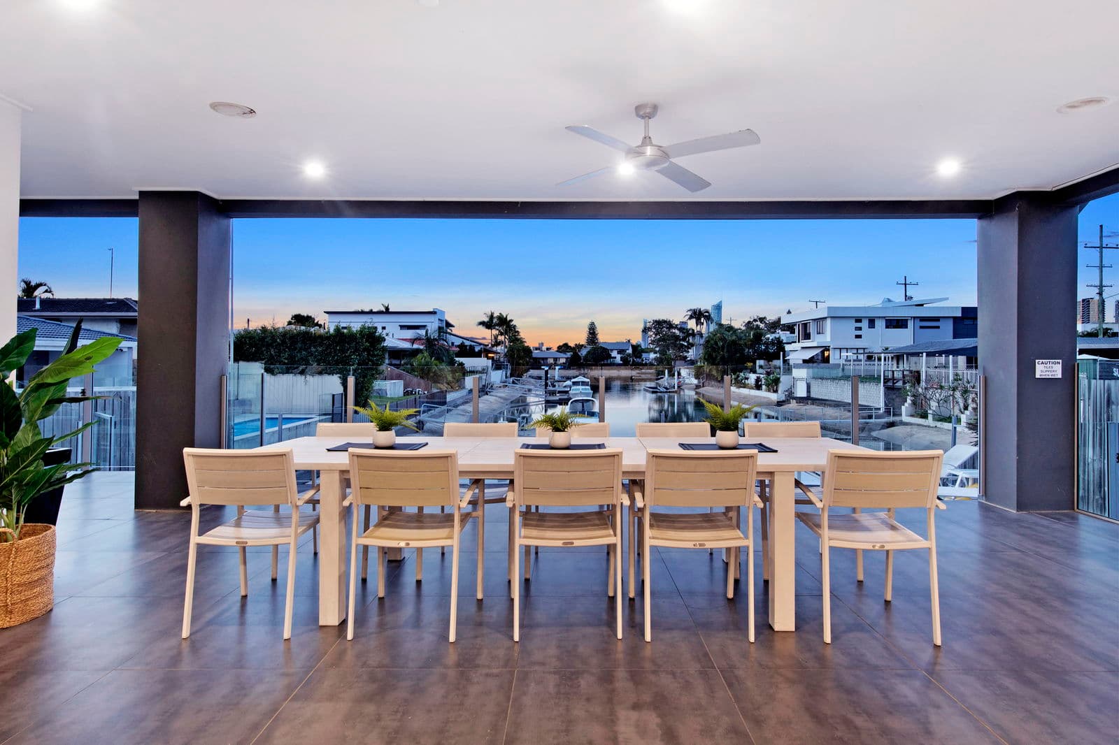 Furnished 5 Bedroom House in Broadbeach Waters