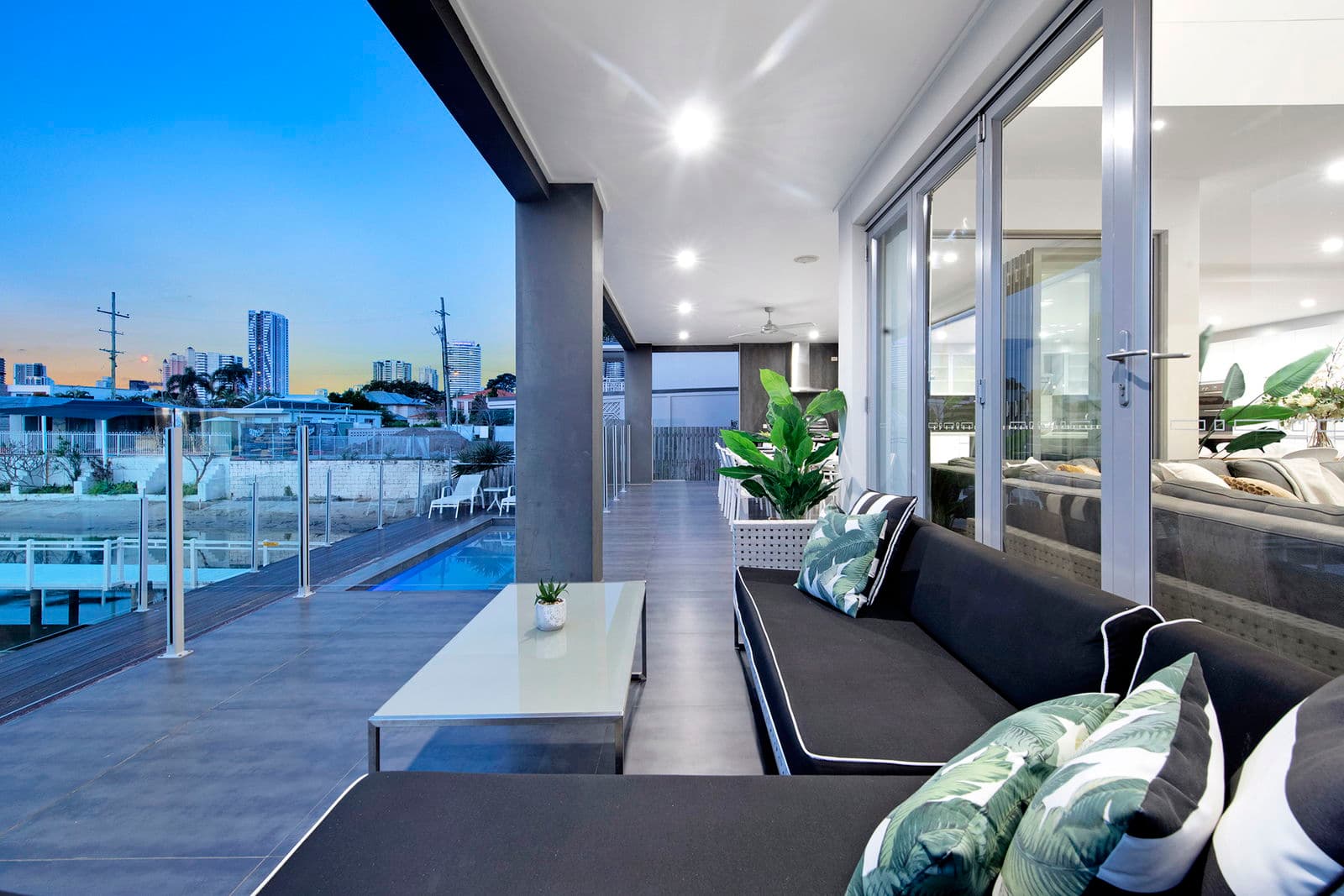 Furnished 5 Bedroom House in Broadbeach Waters