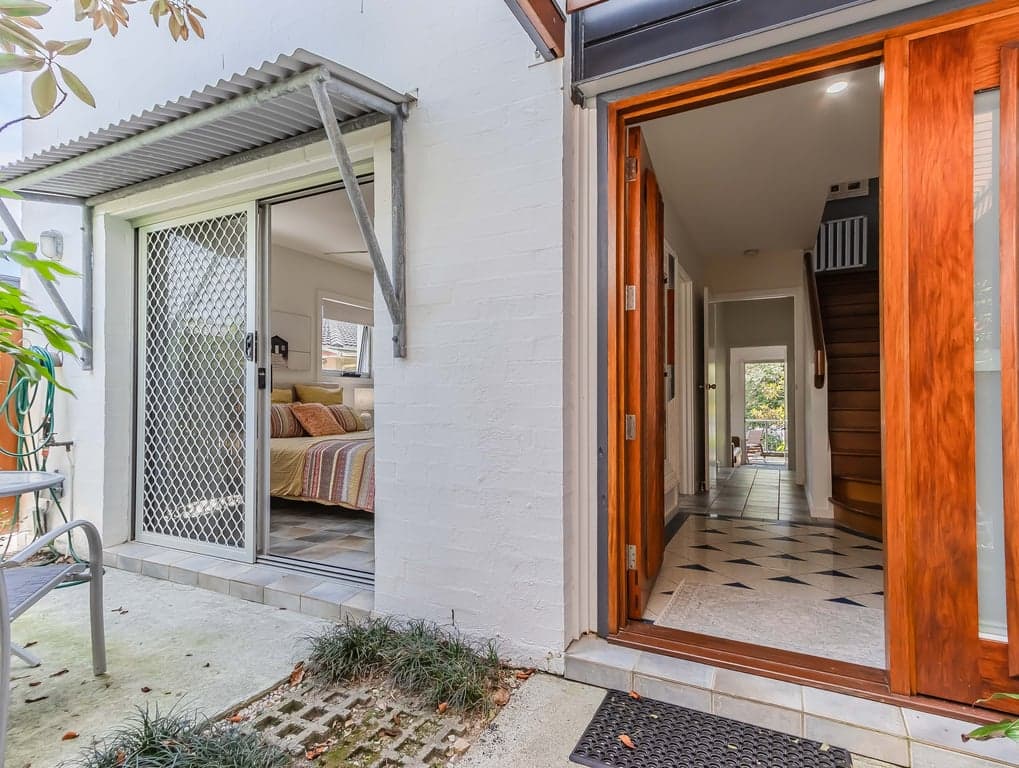 Furnished 2 Bedroom House in Fingal Head