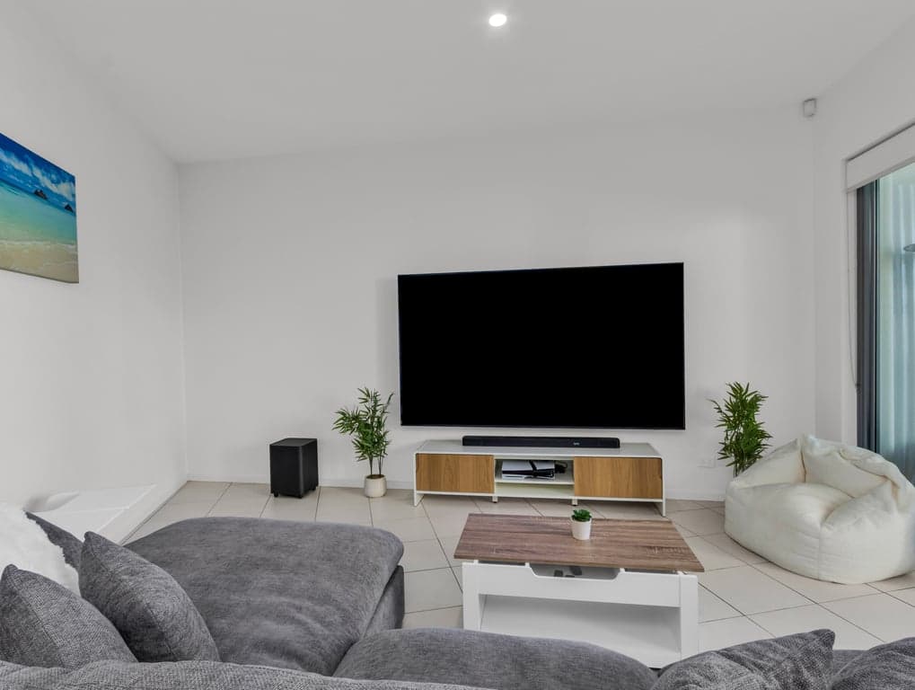 Furnished 2 Bedroom House in Casuarina
