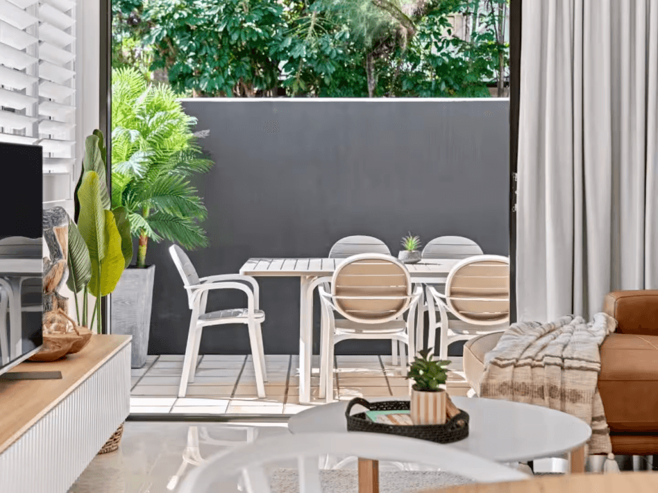 Furnished 3 Bedroom House in Hastings Point