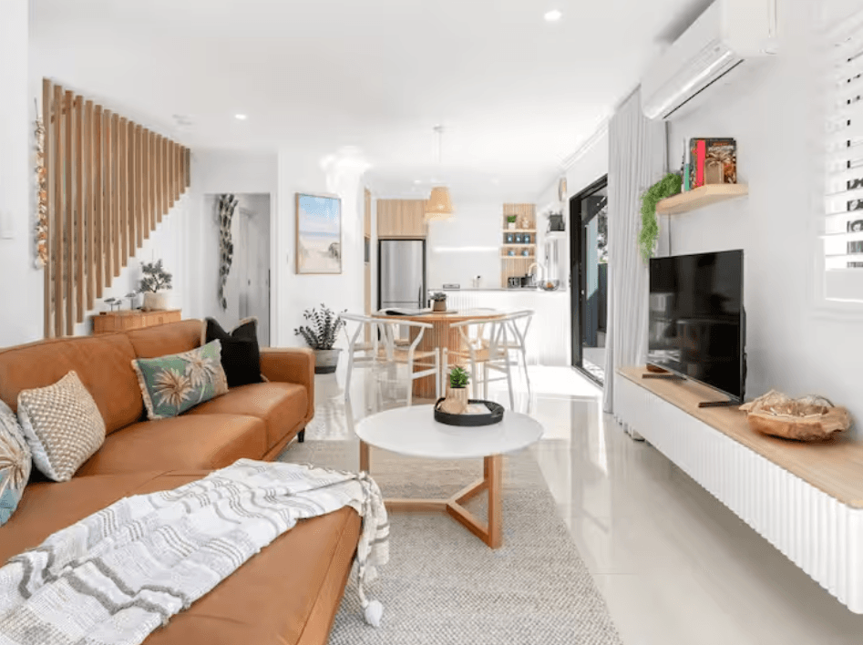 Furnished 3 Bedroom House in Hastings Point