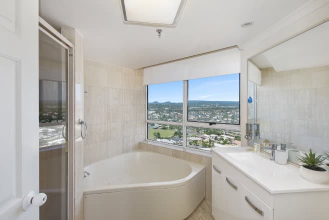 Furnished 2 Bedroom House in Burleigh Heads