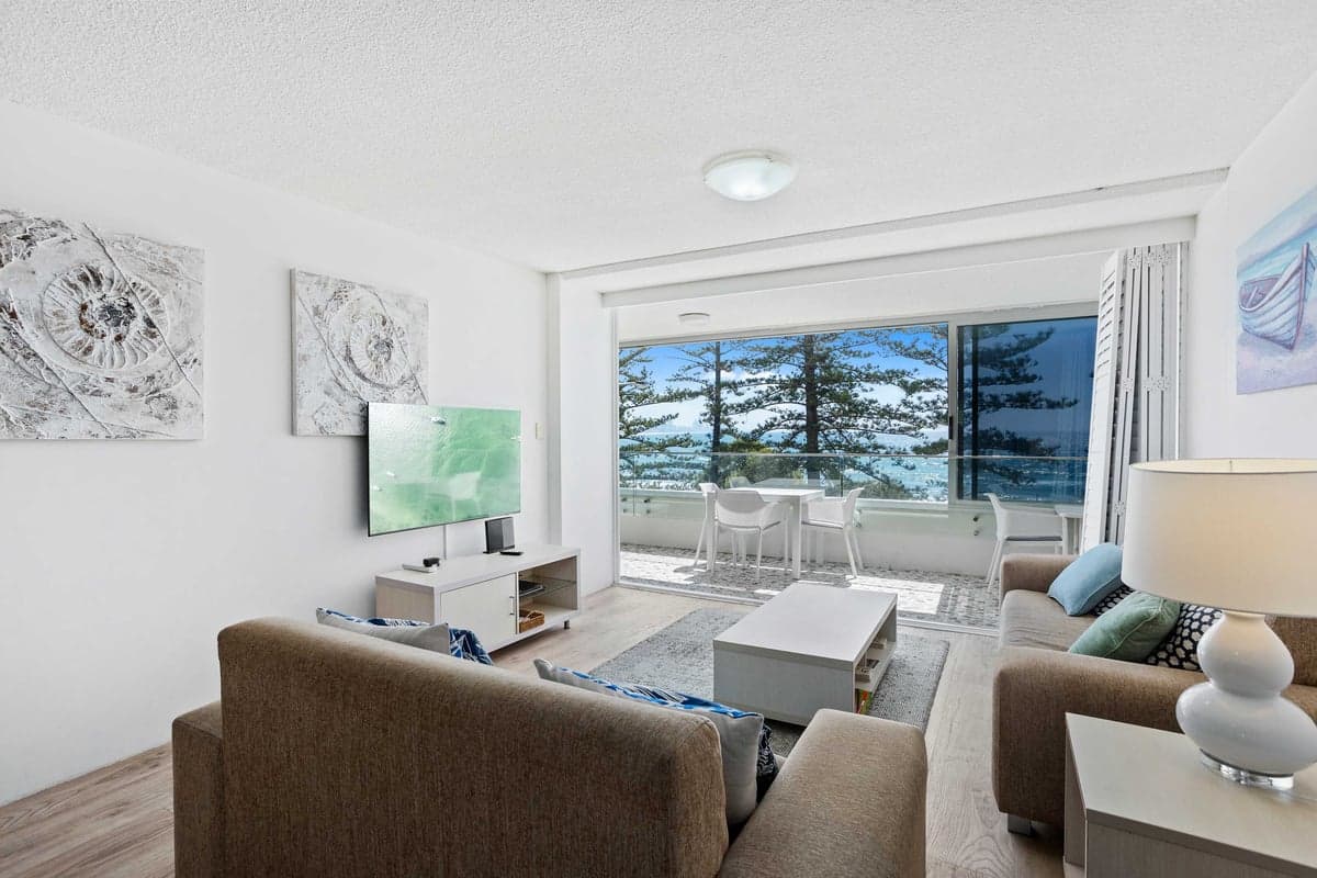 Furnished 2 Bedroom House in Burleigh Heads