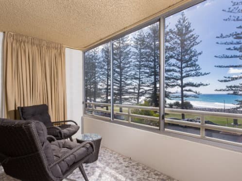 Furnished 2 Bedroom House in Burleigh Heads
