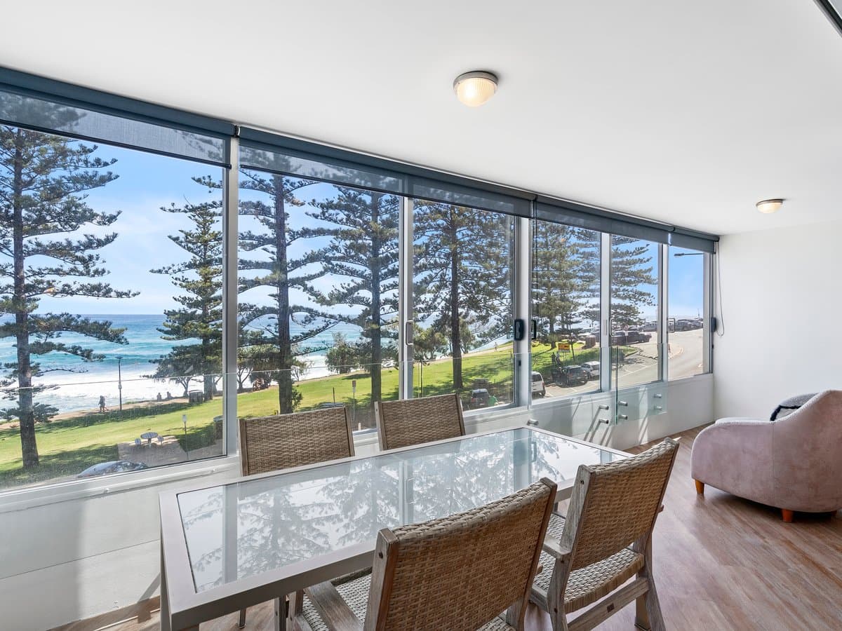 Furnished 2 Bedroom House in Burleigh Heads