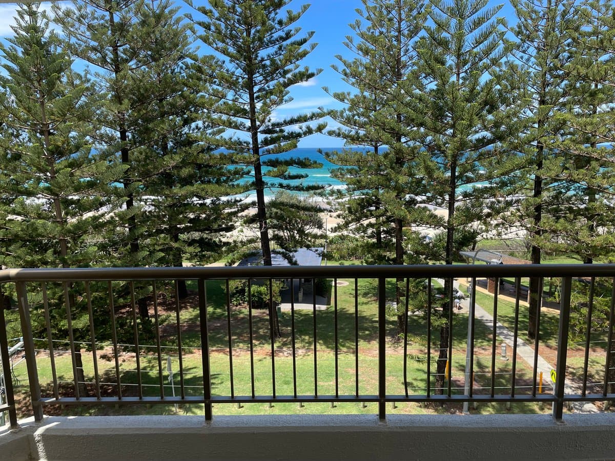Furnished 2 Bedroom House in Burleigh Heads
