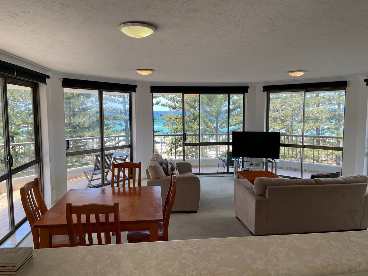 Furnished 2 Bedroom House in Burleigh Heads