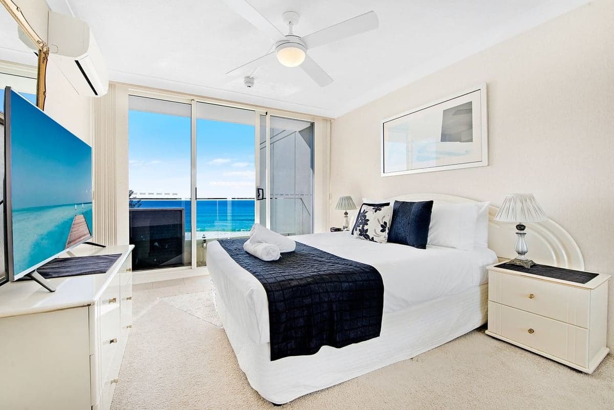 Furnished 2 Bedroom House in Burleigh Heads