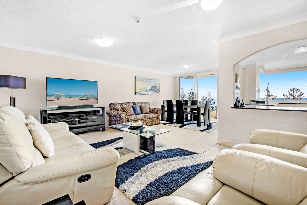 Furnished 2 Bedroom House in Burleigh Heads
