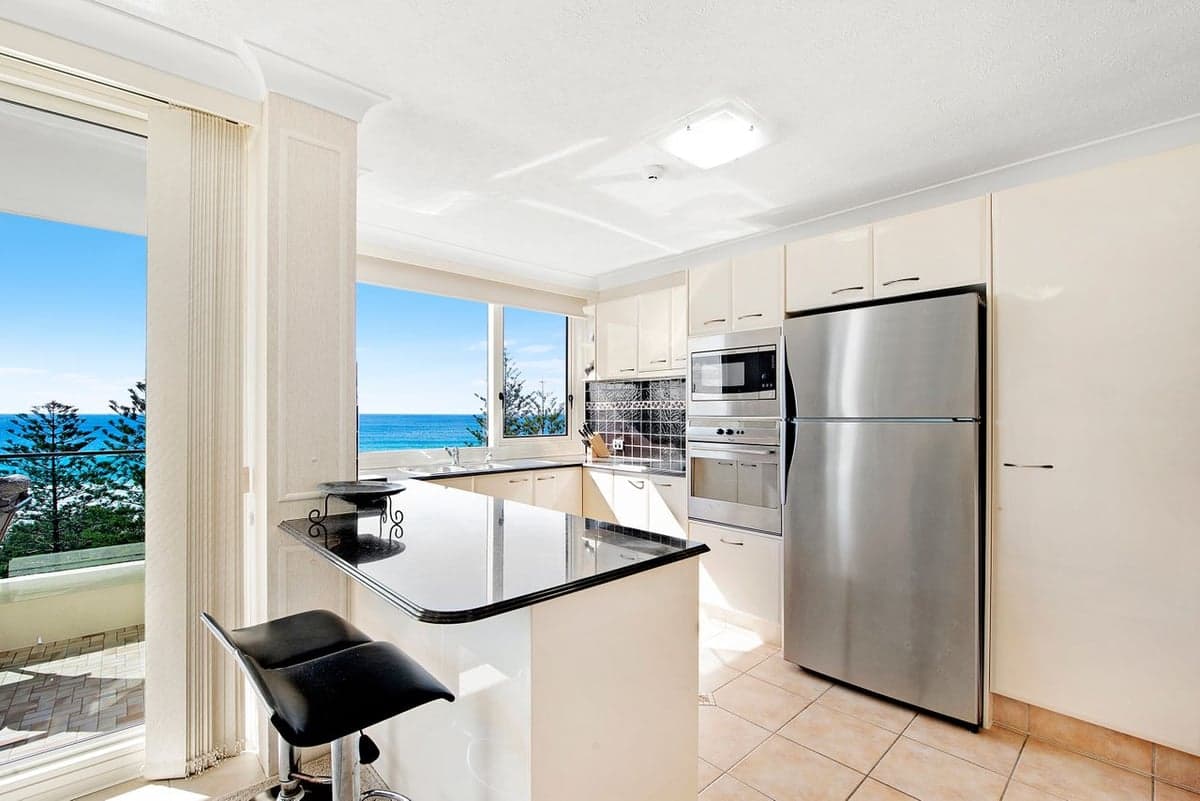 Furnished 2 Bedroom House in Burleigh Heads