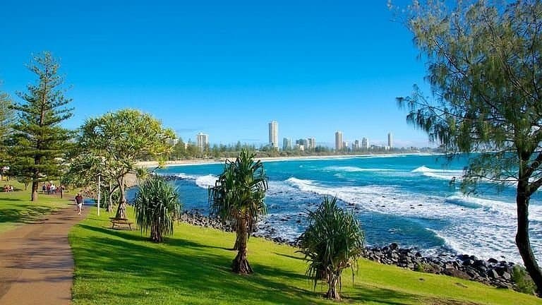 Furnished 3 Bedroom House in Burleigh Heads