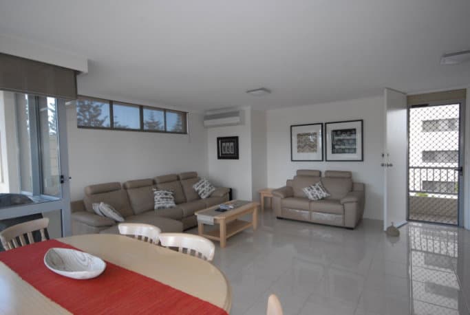Furnished 2 Bedroom House in Burleigh Heads