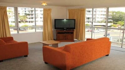 Furnished 2 Bedroom House in Burleigh Heads
