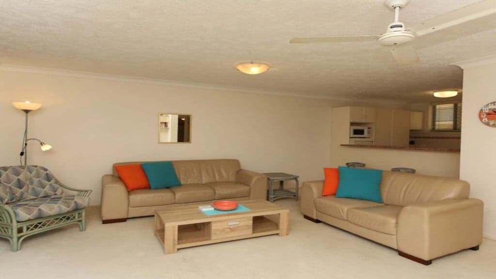 Furnished 2 Bedroom House in Burleigh Heads
