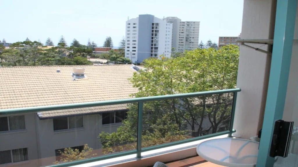 Furnished 2 Bedroom House in Burleigh Heads