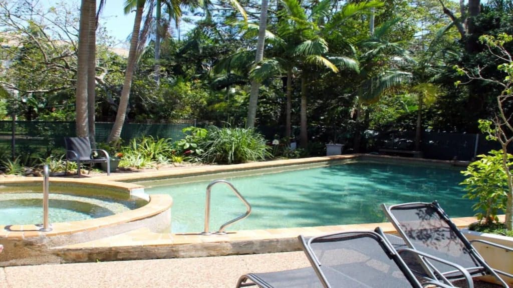 Furnished 2 Bedroom House in Burleigh Heads