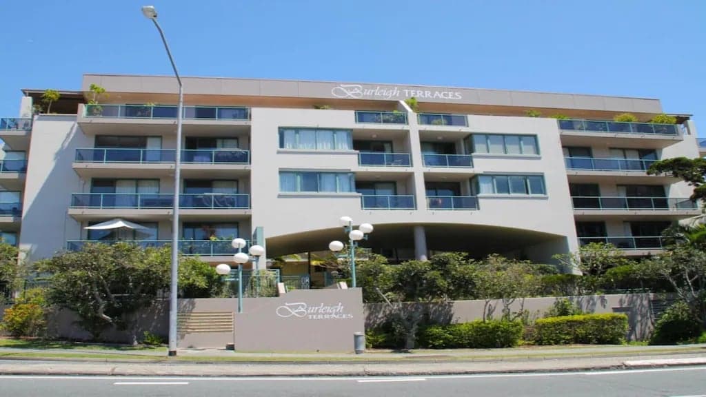 Furnished 1 Bedroom House in Burleigh Heads